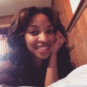 Meet your Posher, Toni